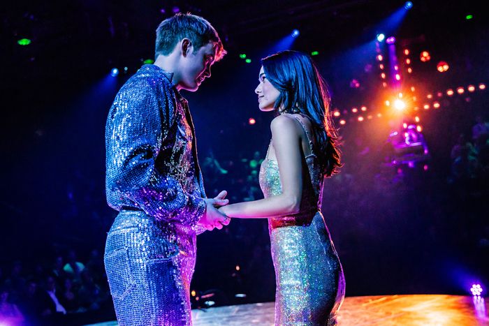 Photos: Kit Connor and Rachel Zegler in ROMEO + JULIET on Broadway — photo 4 of 14