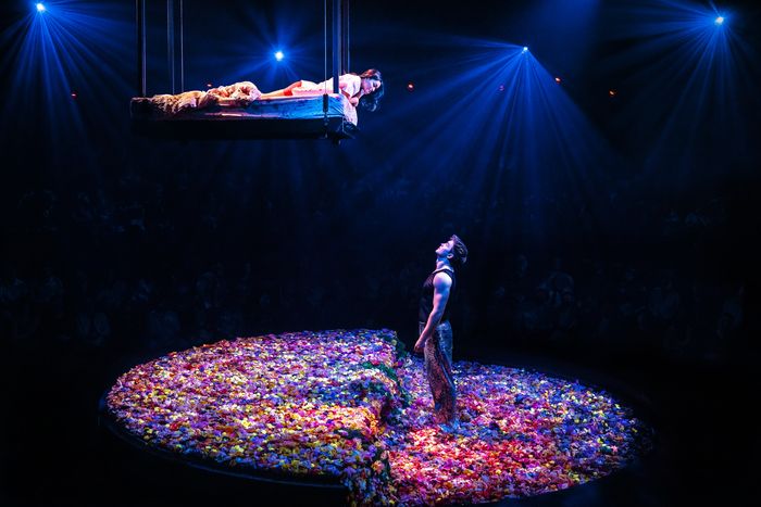 Photos: Kit Connor and Rachel Zegler in ROMEO + JULIET on Broadway — photo 6 of 14