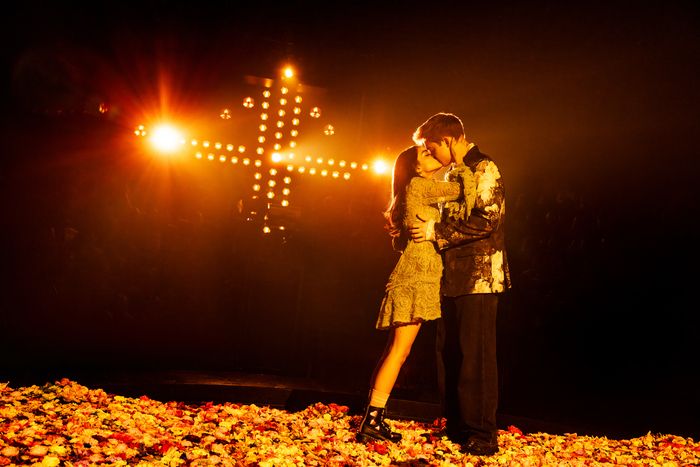 Photos: Kit Connor and Rachel Zegler in ROMEO + JULIET on Broadway — photo 8 of 14