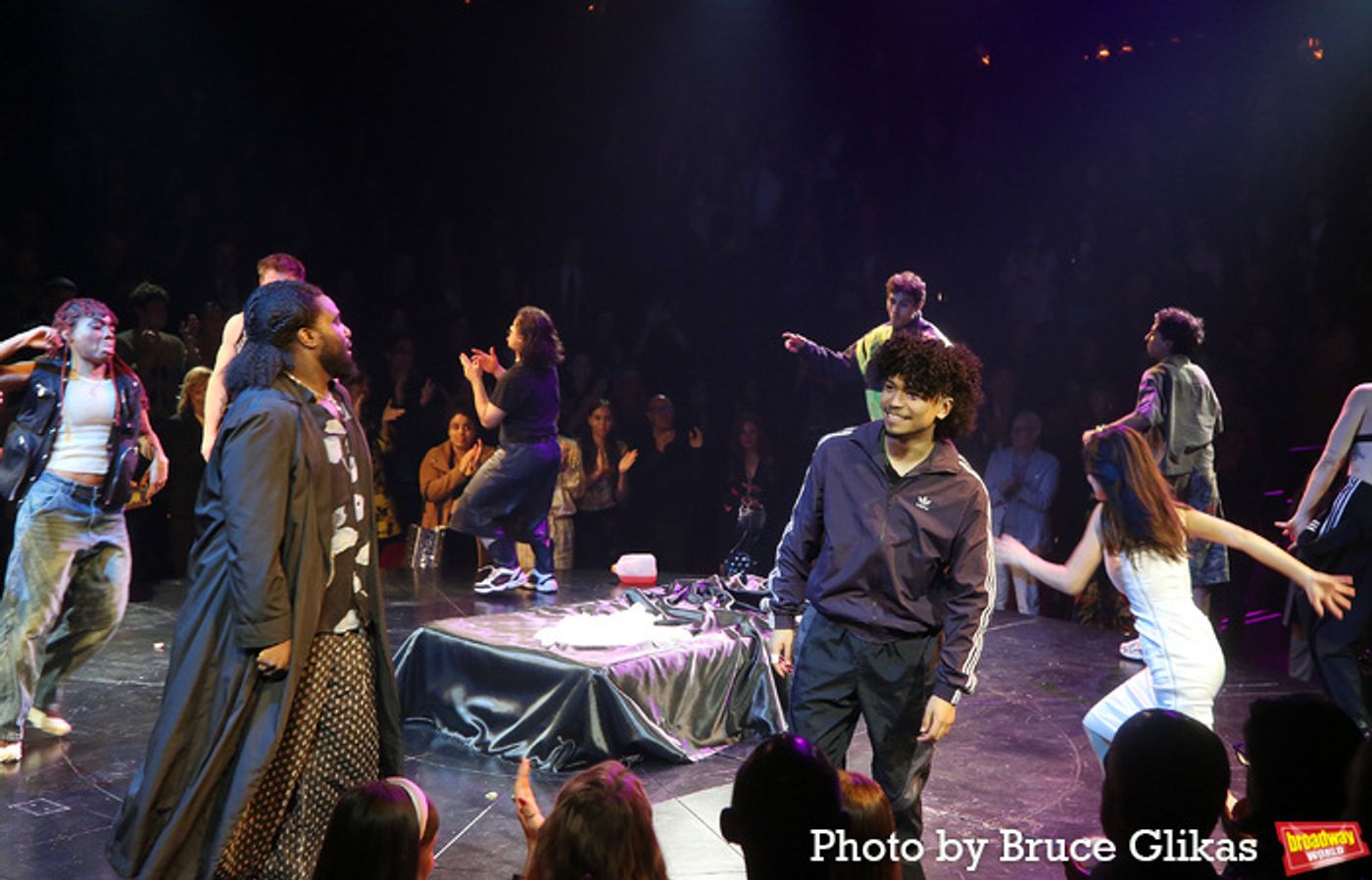 Photos: Rachel Zegler, Kit Connor, and the ROMEO + JULIET Cast Take Opening Night Bows Photos: Rachel Zegler, Kit Connor, and the ROMEO + JULIET Cast Take Opening Night Bows Image