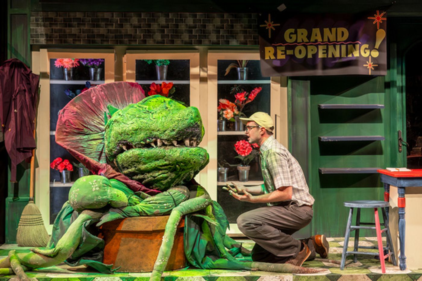 Photos: Music Theater Works' LITTLE SHOP OF HORRORS  Image