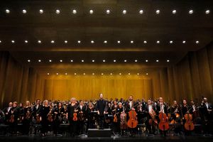 Eun Sun Kim and the San Francisco Opera Orchestra  Photo