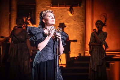 Rachel Tucker Photo