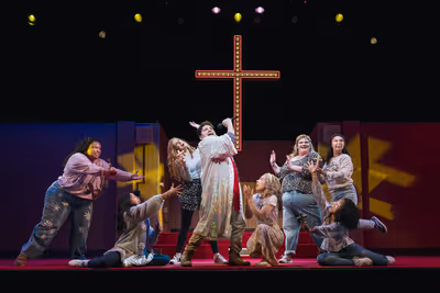 Jared Loftin and the cast Photo
