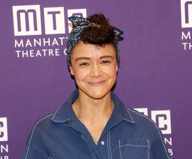 Photos: Manhattan Theatre Club's EUREKA DAY Cast Meets the Press — photo 10 of 23