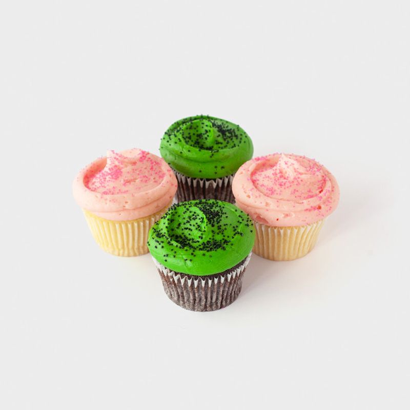 Photos: SusieCakes Bakery Unveils Limited Edition WICKED Cakes — photo 4 of 4
