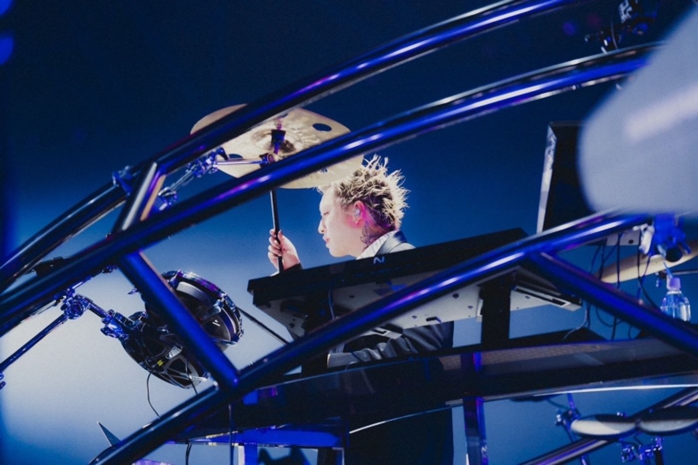 公演レポート：YOASOBI 5TH ANNIVERSARY DOME LIVE 超現実  Image