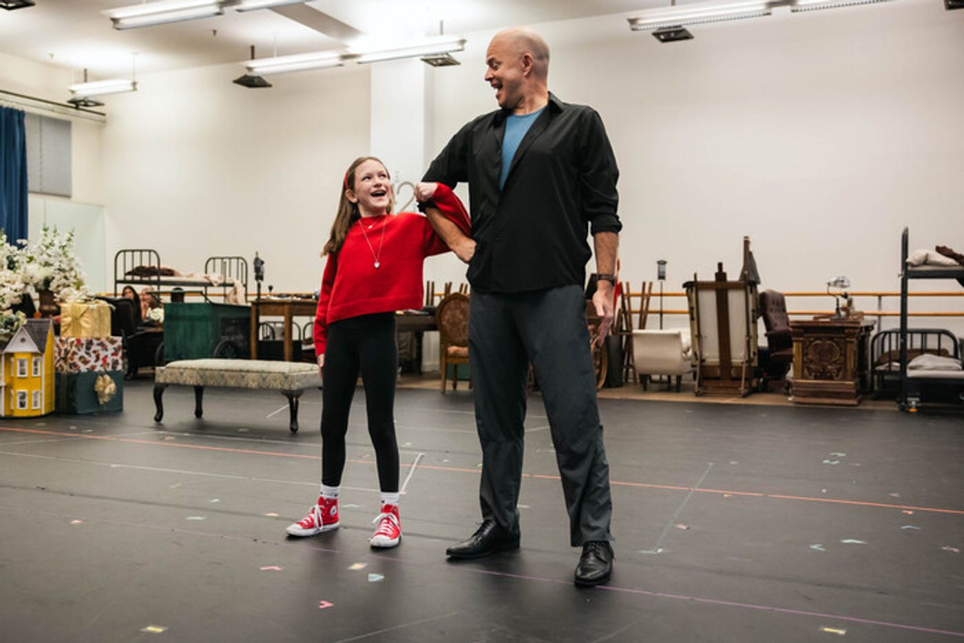 Photos: ANNIE Tour in Rehearsal Ahead of New York City Run  Image