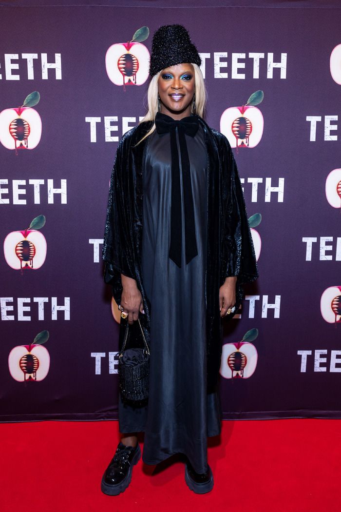 Photos: Inside TEETH Opening Night at New World Stages — photo 9 of 34