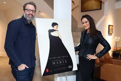 Paul Debevec and Tia Carrere  Photo