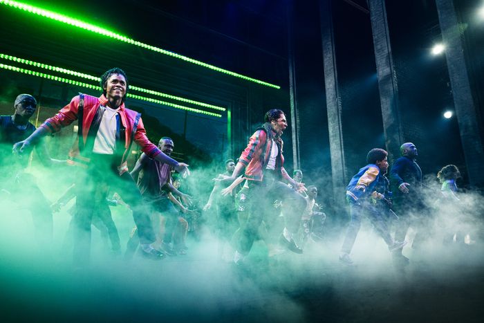 Photos: MJ on Broadway Presents Post-Show Performance of 'Thriller' — photo 10 of 12