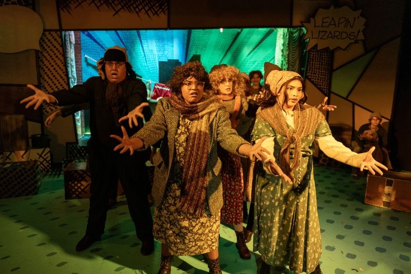 Review: ANNIE at Theatre South Playhouse Image