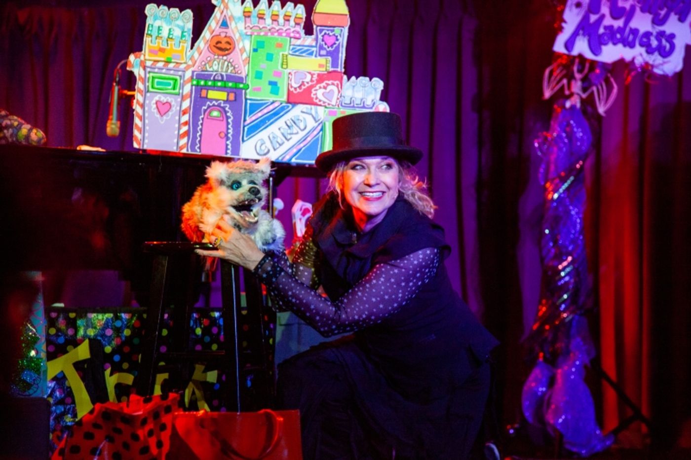 Photos: Leslie Carrara-Rudolph Brings MOONLIGHT MADNESS at The Green Room 42 Photos: Leslie Carrara-Rudolph Brings MOONLIGHT MADNESS at The Green Room 42 Image