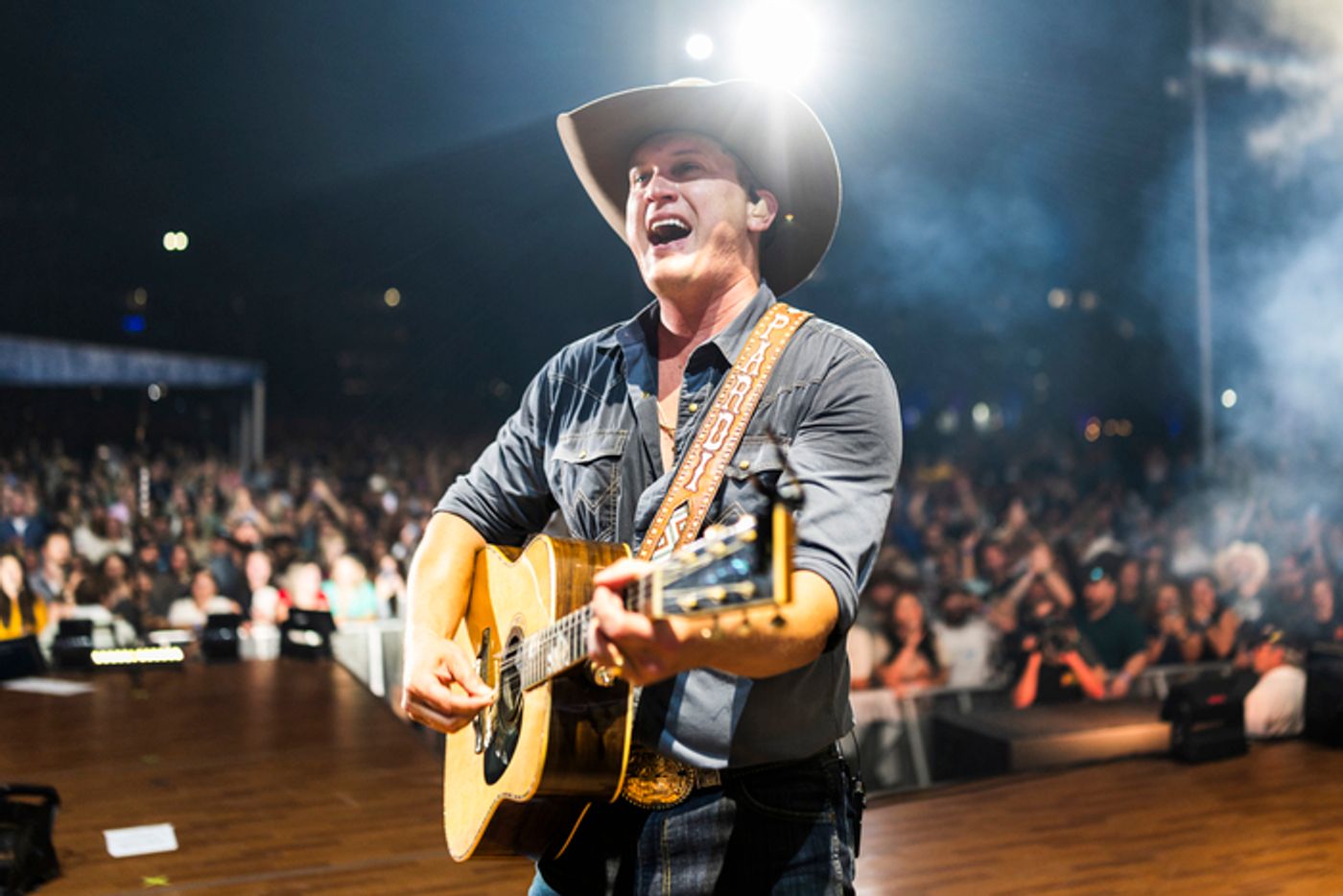 Photos: Jon Pardi Wraps World Tour with Over 317,000 Fans Photos: Jon Pardi Wraps World Tour with Over 317,000 Fans Image