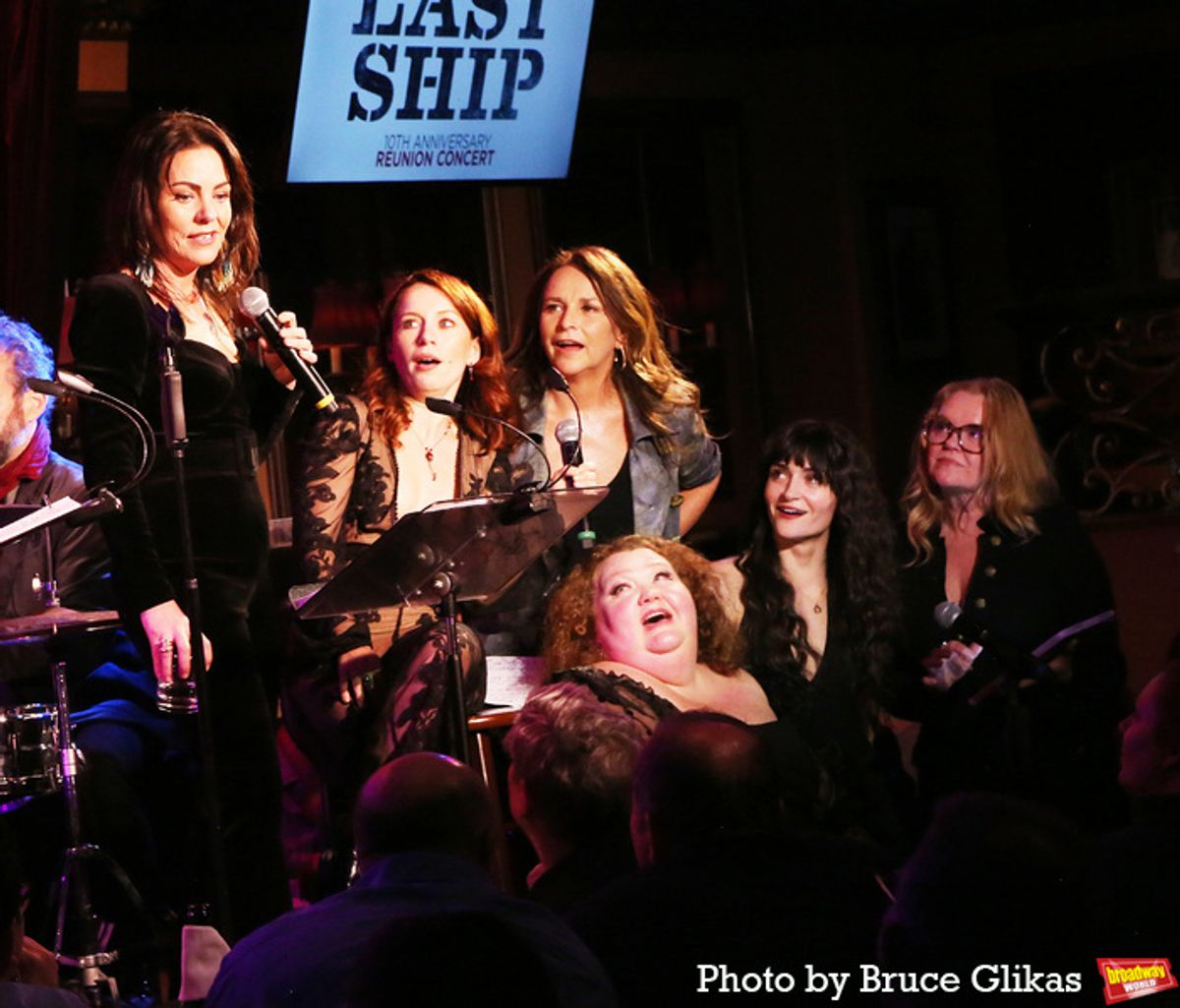 Rachel Tucker, Dawn Cantwell, Shawna Hamic, Sally Ann Triplett, Sarah Hunt and Leah Hocking at 