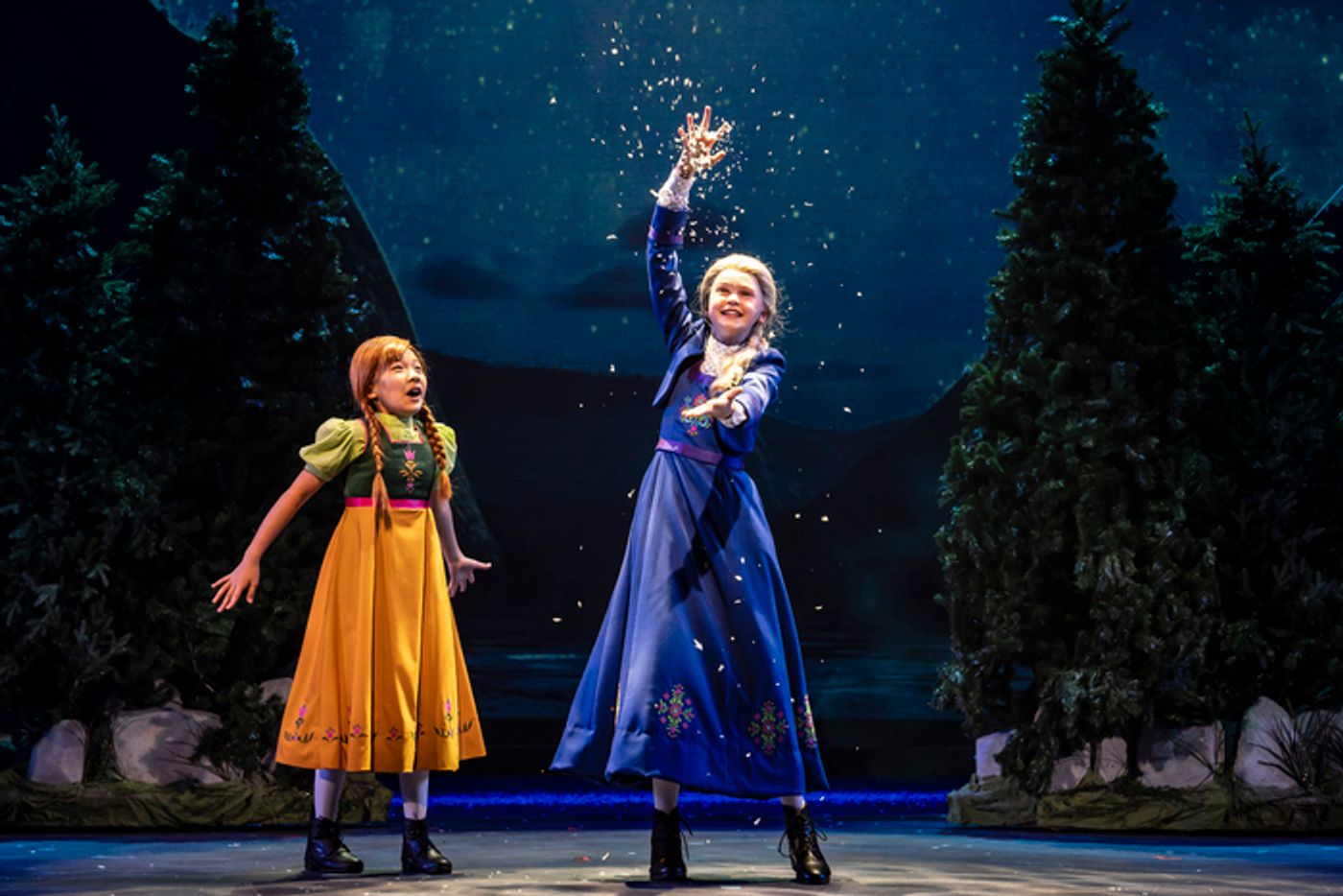 Photos: DISNEY'S FROZEN at Paramount Theatre Photos: DISNEY'S FROZEN at Paramount Theatre Image