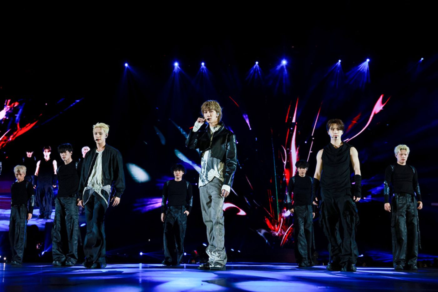 Photos: SEVENTEEN Wraps U.S. Leg of ‘Right Here’ World Tour  Image