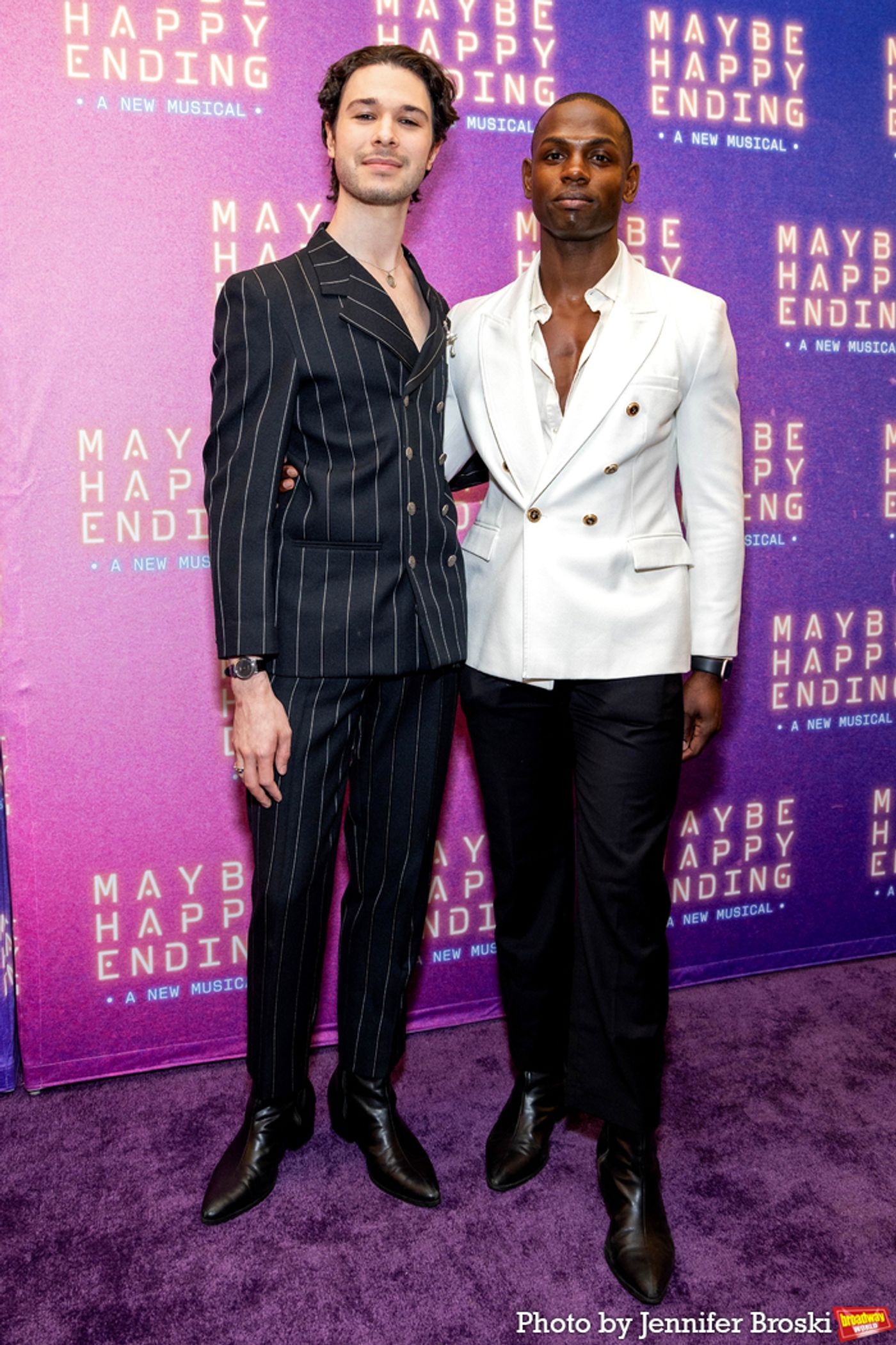 Photos: MAYBE HAPPY ENDING Red Carpet Arrivals Photos: MAYBE HAPPY ENDING Red Carpet Arrivals Image