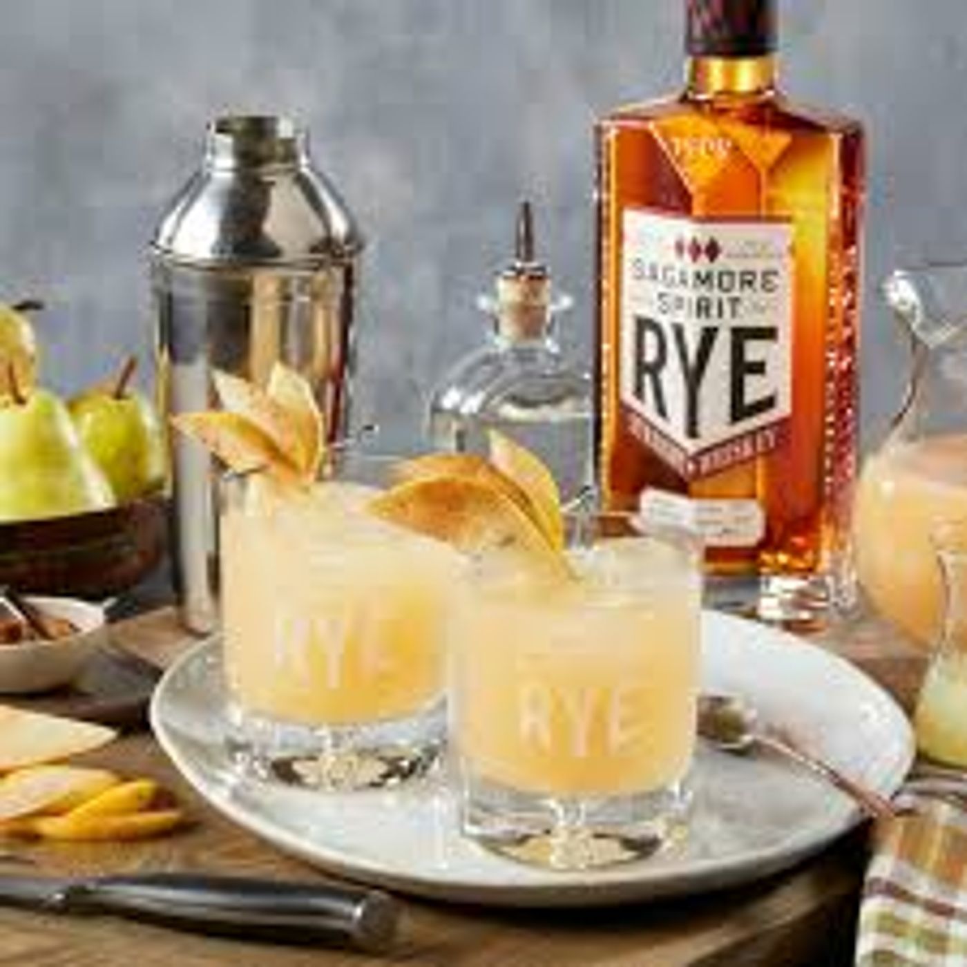 11 Fall-Inspired Cocktails for Thanksgiving 11 Fall-Inspired Cocktails for Thanksgiving Image