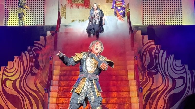 お値下げ　レア物　貴重　堂本光一主演『SHOCK』パンフレット　帝国劇場 Amazon.co.jp: 堂本光一Endless SHOCK 2008 パンフレット 帝国