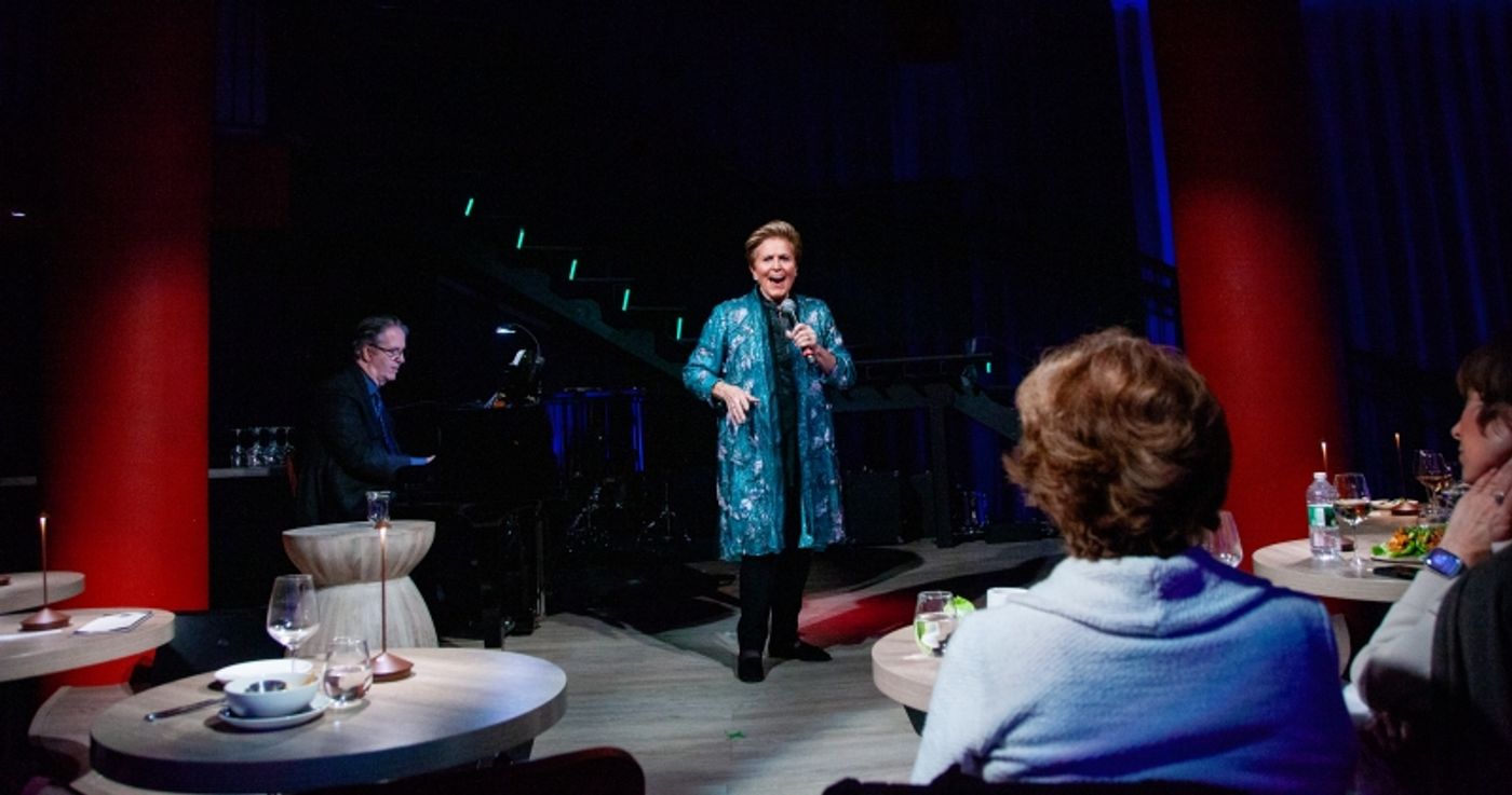 Review: Lorna Dallas Picture Perfect In SNAPSHOTS at Chelsea Table + Stage Review: Lorna Dallas Picture Perfect In SNAPSHOTS at Chelsea Table + Stage Image