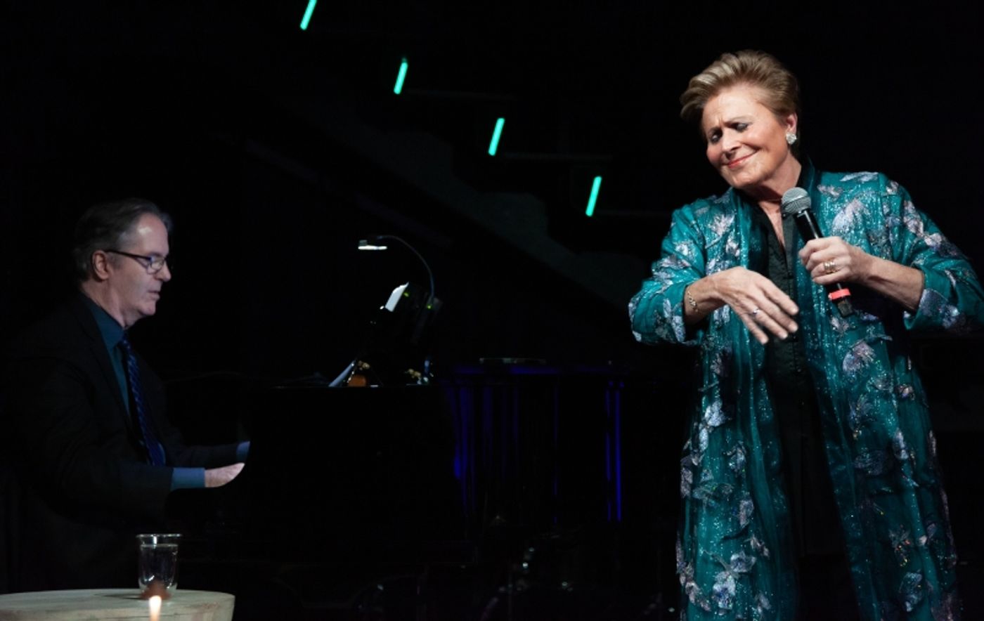 Review: Lorna Dallas Picture Perfect In SNAPSHOTS at Chelsea Table + Stage Review: Lorna Dallas Picture Perfect In SNAPSHOTS at Chelsea Table + Stage Image