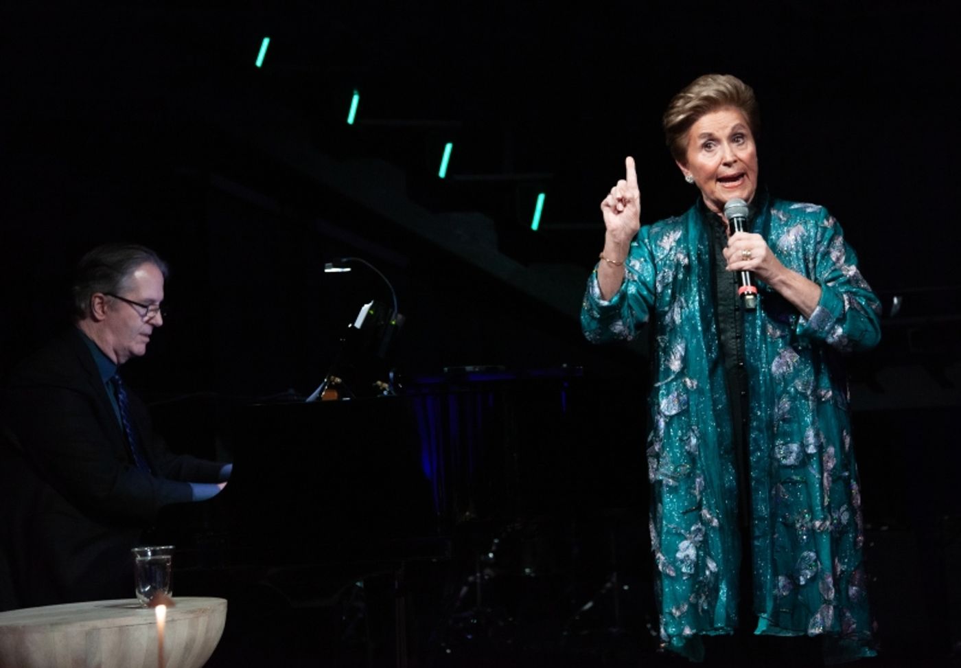 Review: Lorna Dallas Picture Perfect In SNAPSHOTS at Chelsea Table + Stage Review: Lorna Dallas Picture Perfect In SNAPSHOTS at Chelsea Table + Stage Image