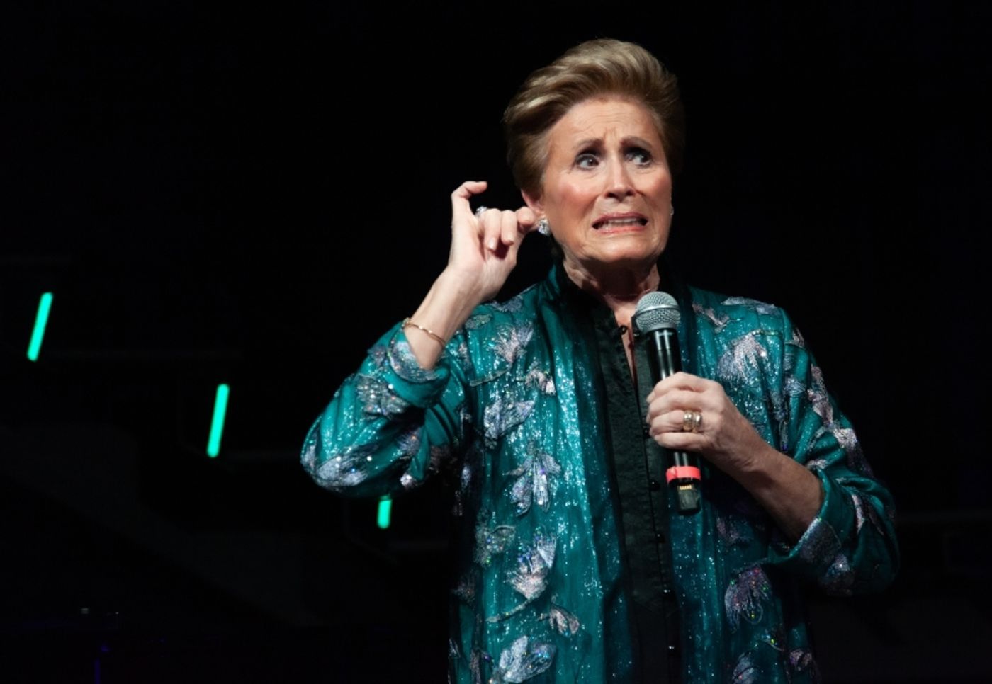 Review: Lorna Dallas Picture Perfect In SNAPSHOTS at Chelsea Table + Stage Review: Lorna Dallas Picture Perfect In SNAPSHOTS at Chelsea Table + Stage Image