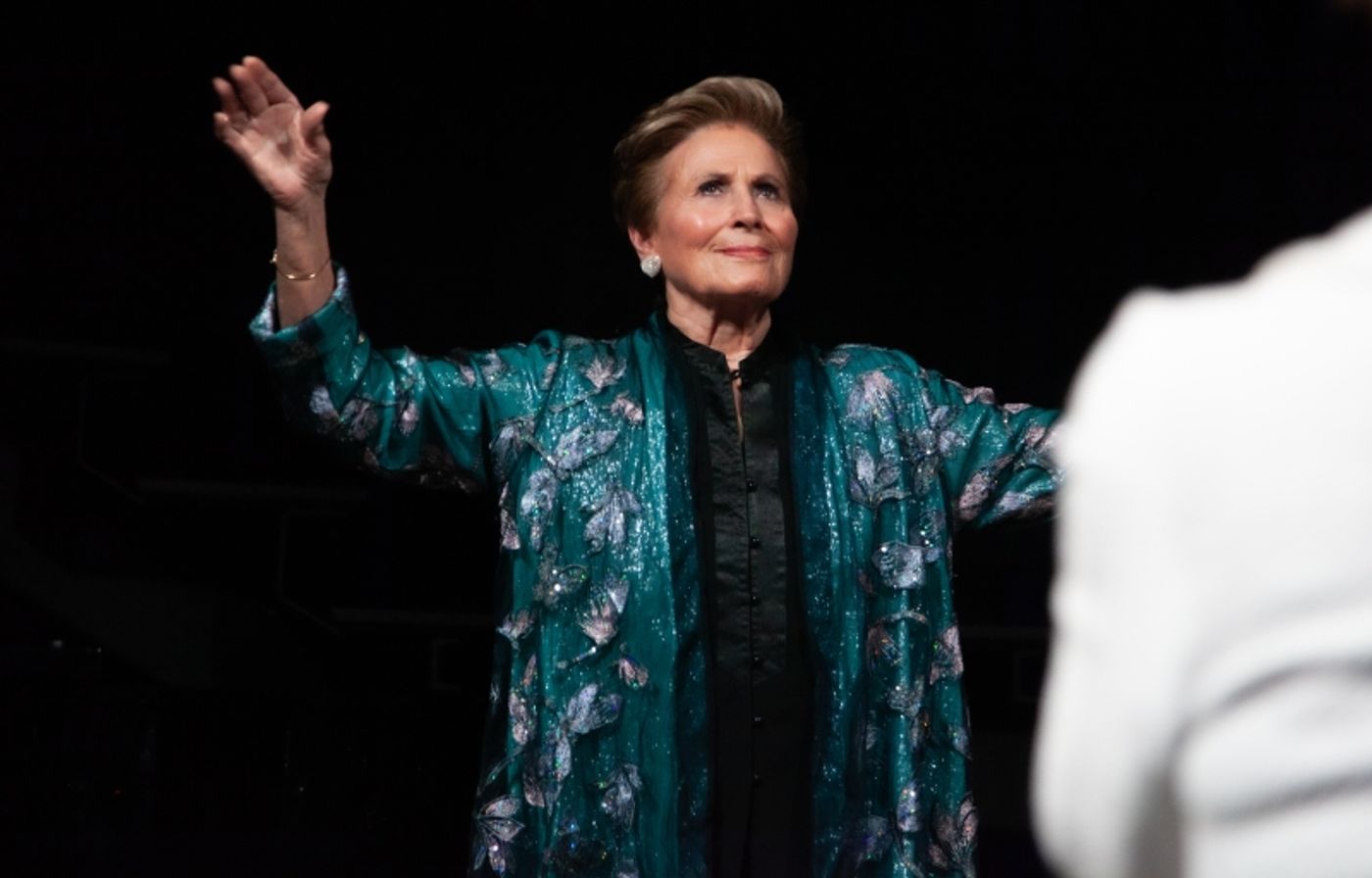 Review: Lorna Dallas Picture Perfect In SNAPSHOTS at Chelsea Table + Stage Review: Lorna Dallas Picture Perfect In SNAPSHOTS at Chelsea Table + Stage Image