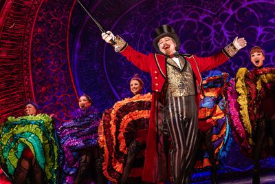 Robert Petkoff and the Cast of MOULIN ROUGE! North American Photo