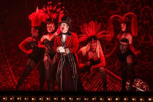 Robert Petkoff and the Cast of MOULIN ROUGE! North American @ BroadwayWorld Robert Petkoff and the Cast of MOULIN ROUGE! North American Photo