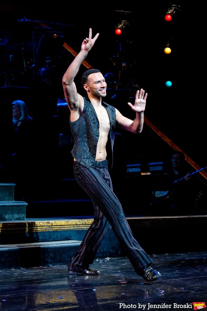 Photos: CHICAGO Celebrates 28 Years on Broadway — photo 2 of 28