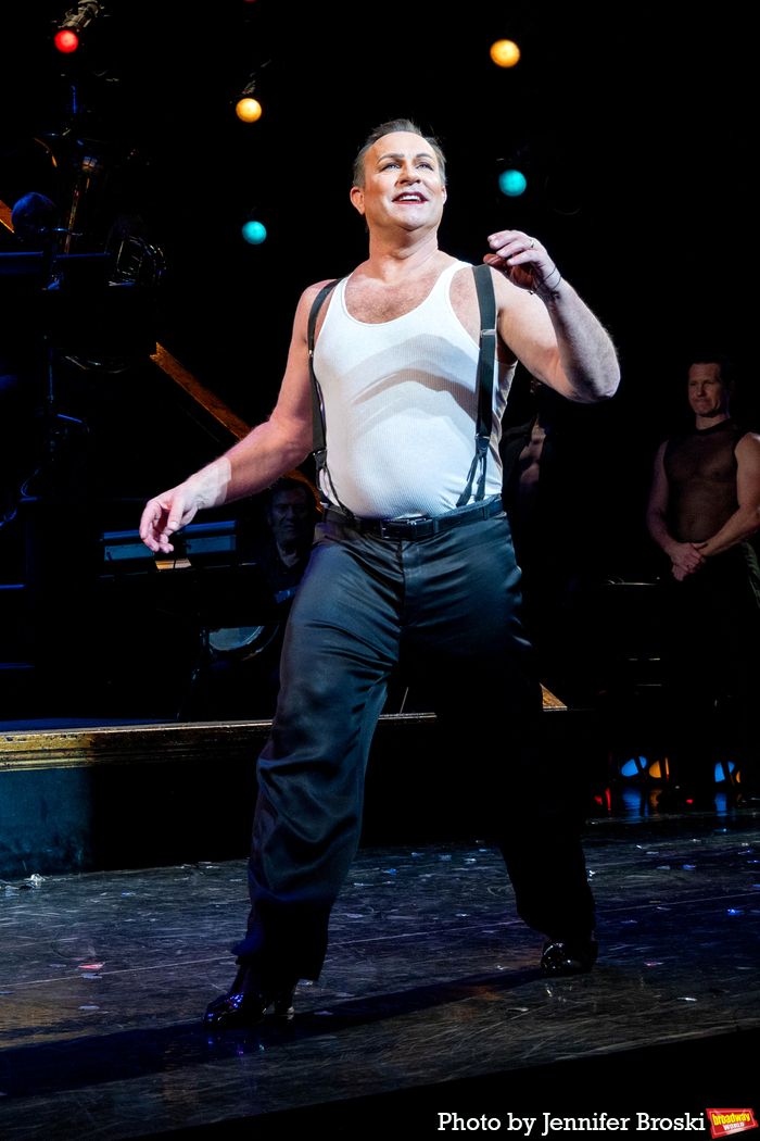 Photos: CHICAGO Celebrates 28 Years on Broadway — photo 13 of 28