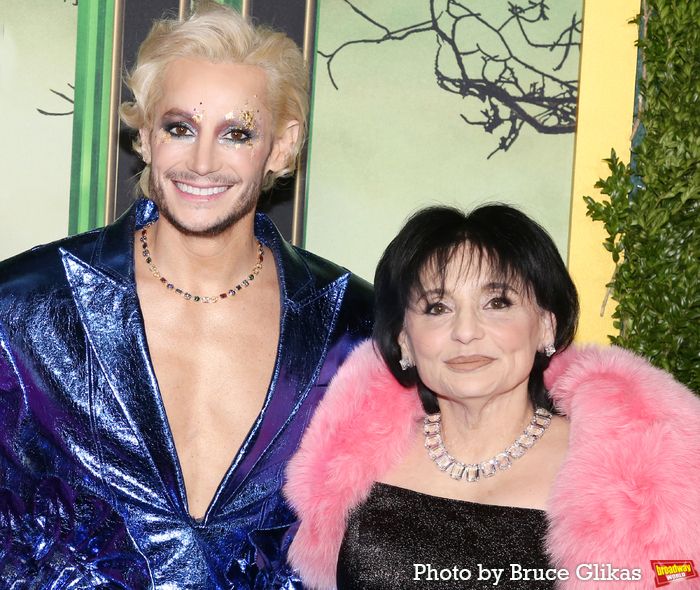 Photos: Ariana Grande, Cynthia Erivo and More at the WICKED NYC Premiere — photo 65 of 97
