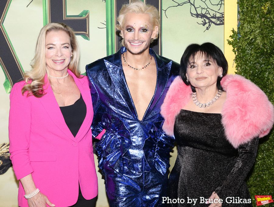 Photos: Ariana Grande, Cynthia Erivo and More at the WICKED NYC Premiere Image