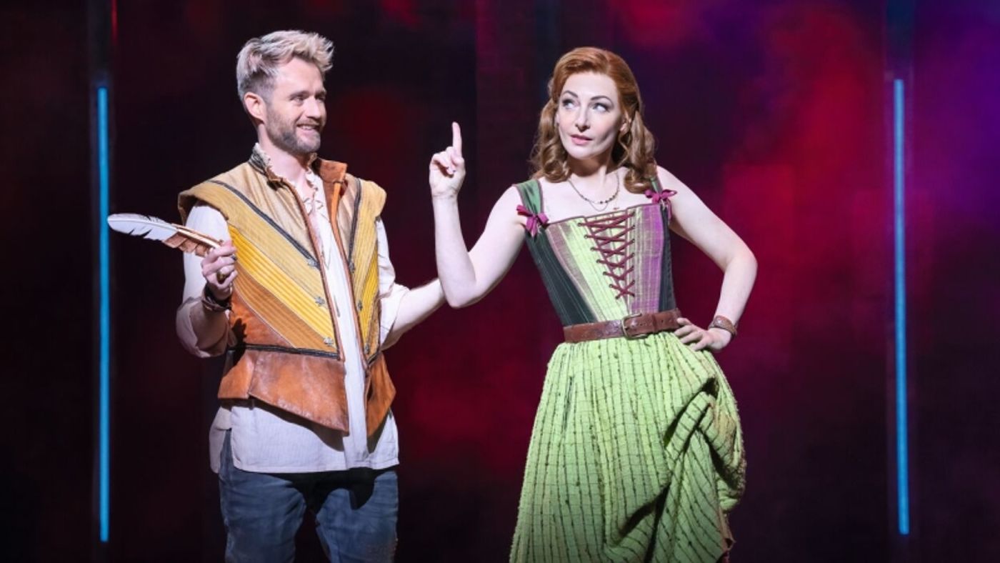 Review: & JULIA at Stage Operettenhaus Hamburg Review: & JULIA at Stage Operettenhaus Hamburg Image