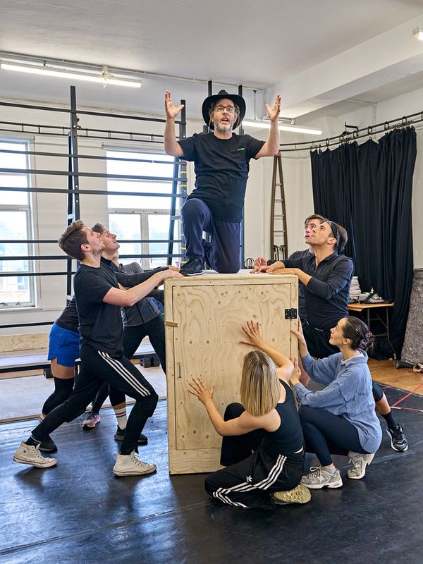 Andy Nyman and company Photo