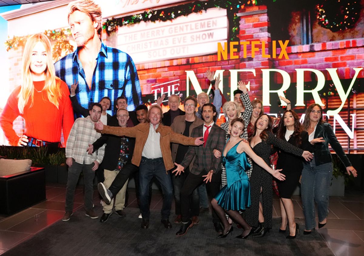 Guest, Ian Miller, Peter Sullivan, guest, Marc Anthony Samuel, Barry Barnholtz, Maxwell Caulfield, Jeffrey Schenck, Michael Gross, Hector Rivera Jr., Beth Broderick, Brian Nolan, Christina Rogers, Marla Sokoloff, Maria Canals-Barrera, and guest at 