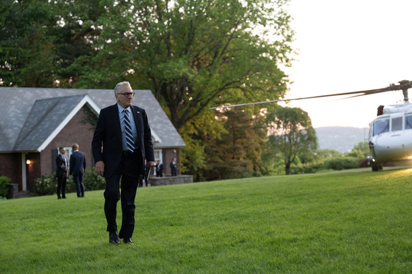 Photos: Robert De Niro, Angela Bassett, & More in First-Look Photos for ZERO DAY  Image