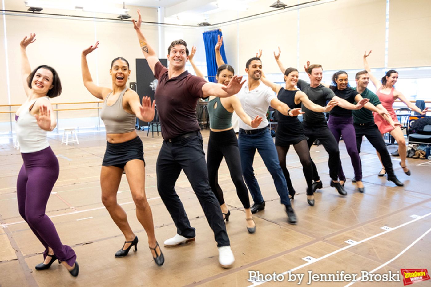 Photos: WHITE CHRISTMAS At Paper Mill Playhouse Meets the Press  Image