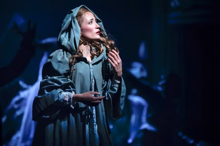 Interview: Hablamos con Manu Pilas y Judith Tobella, alternantes de El Fantasma y Christine en EL FANTASMA DE LA ÓPERA Image