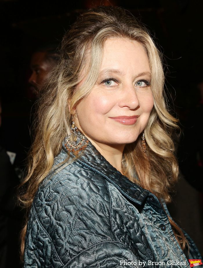 Photos: Stars Arrive at DEATH BECOMES HER on Opening Night — photo 79 of 87