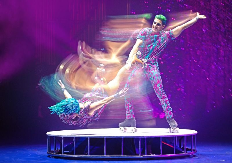 Review: CIRQUE DU SOLEIL: TWAS THE NIGHT BEFORE... at KANSAS CITY MUSIC HALL Image