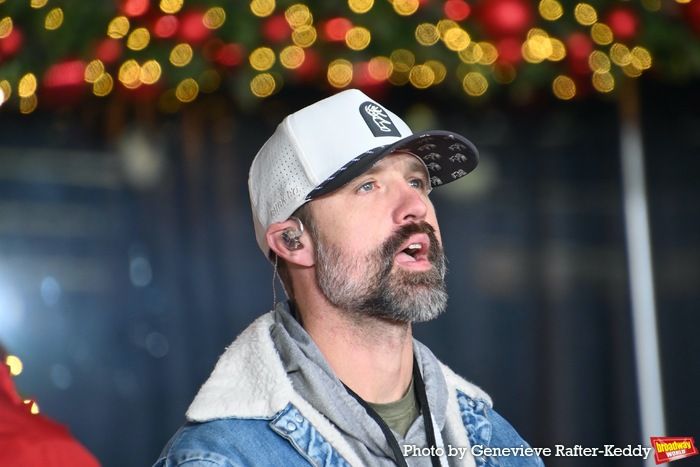 Photos: Idina Menzel, Charli D'Amelio & More Rehearse for the 2024 Macy's Thanksgiving Day Parade  Image