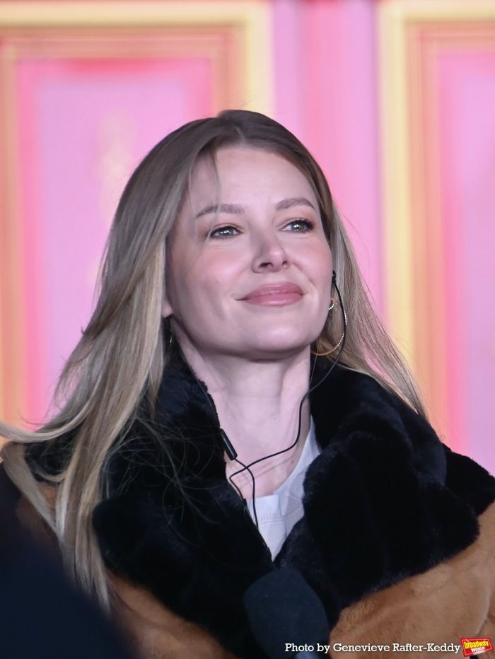 Photos: Idina Menzel, Charli D'Amelio & More Rehearse for the 2024 Macy's Thanksgiving Day Parade  Image