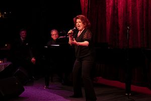 Klea Blackhurst Photo