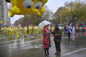 Ana Gasteyer, Al Roker @ BroadwayWorld Ana Gasteyer, Al Roker Photo