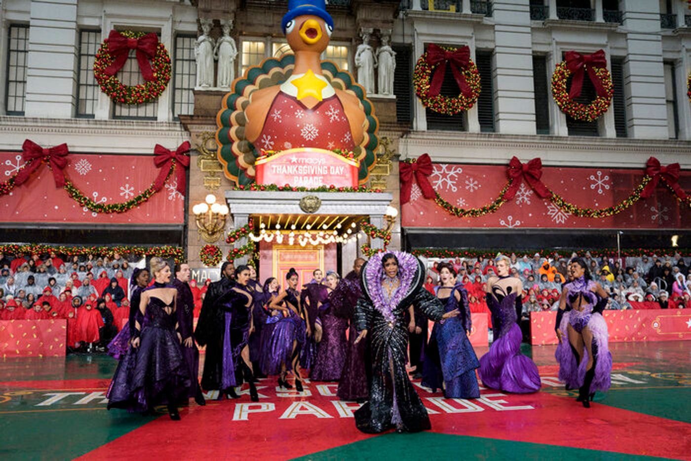 Photos: DEATH BECOMES HER, Idina Menzel, & More at the Macy's Thanksgiving Day Parade  Image