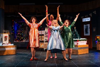 Lisa Kate Joyce, Pearl Scott, Talia Cutulle, and Sarah Morin Photo