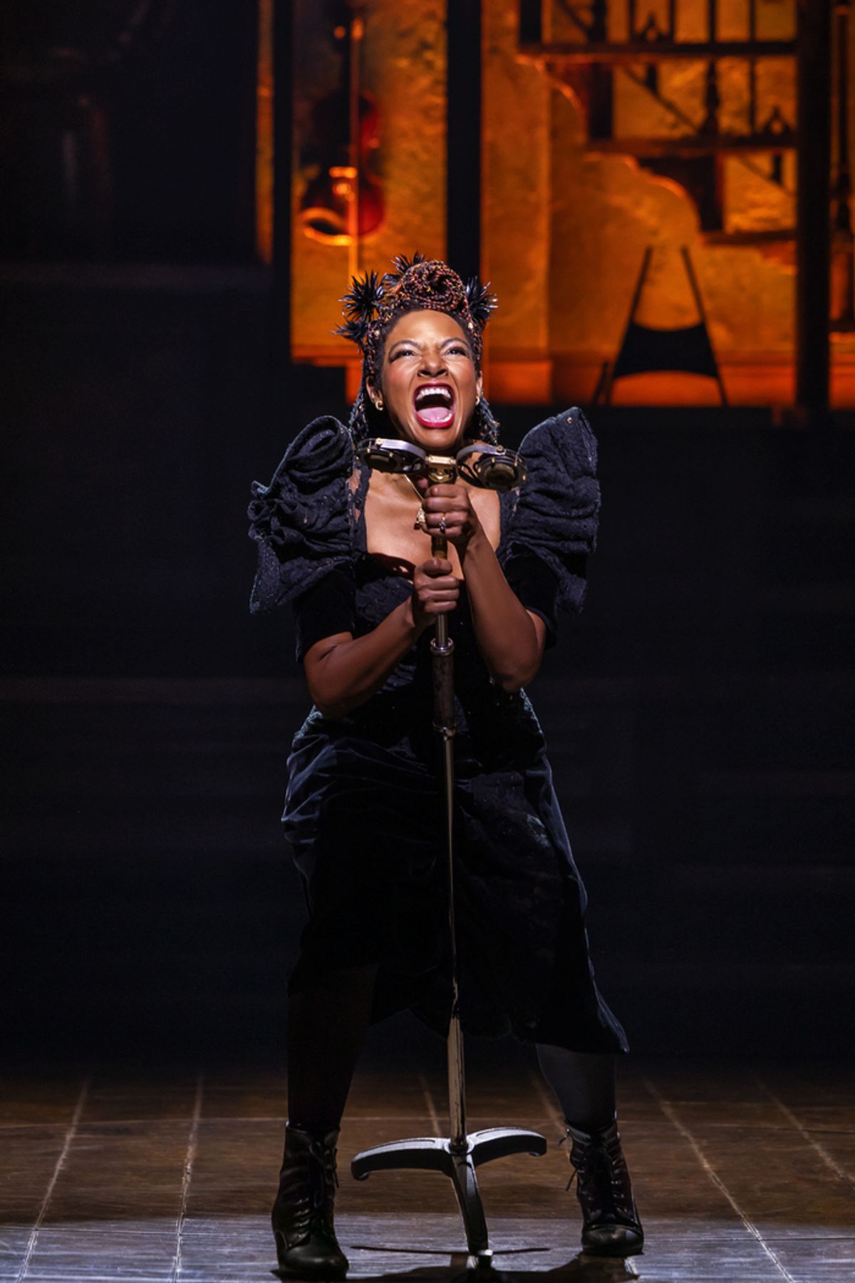 Allison Russell and cast  at 